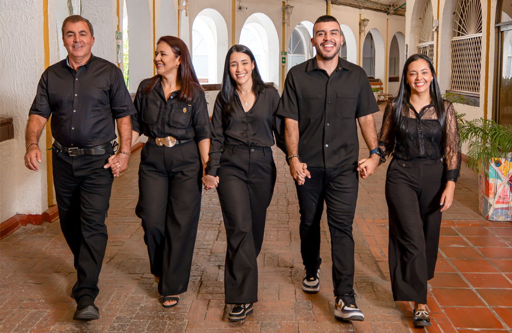 Munay Grupo Empresarial Familia Osma 2